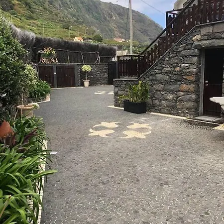 Cozy Chalet With Ocean View Seixal  Exterior photo
